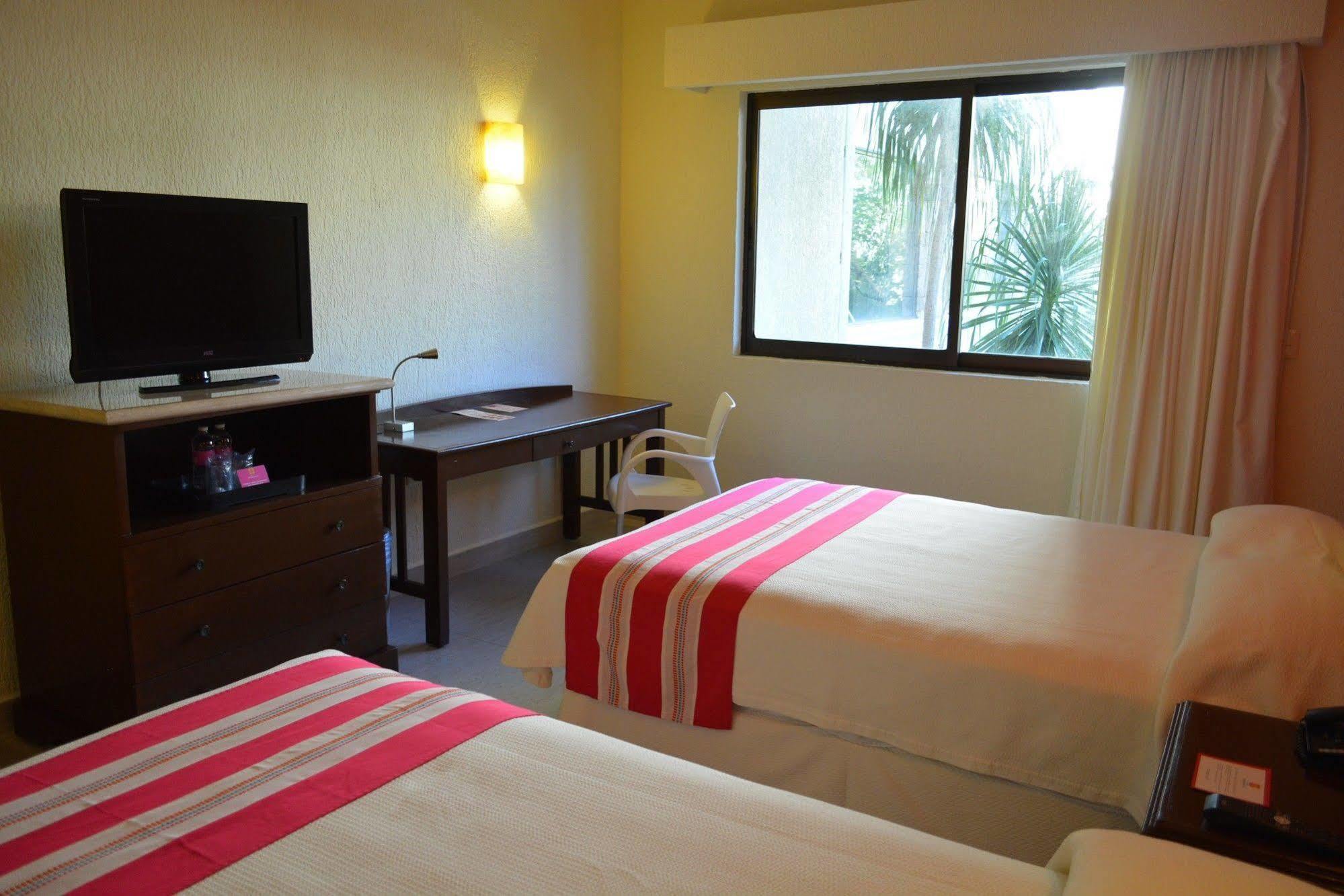 Hotel Margaritas Cancún Zewnętrze zdjęcie